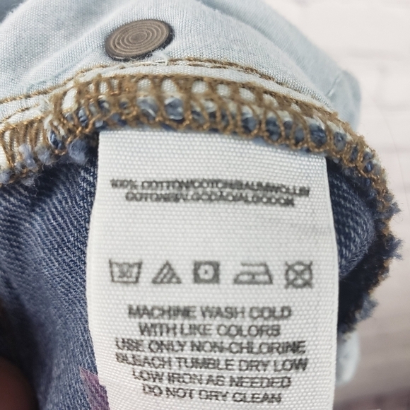 FREE PEOPLE Button Fly Cut Off Denim Shorts Size 25 - Picture 8 of 10